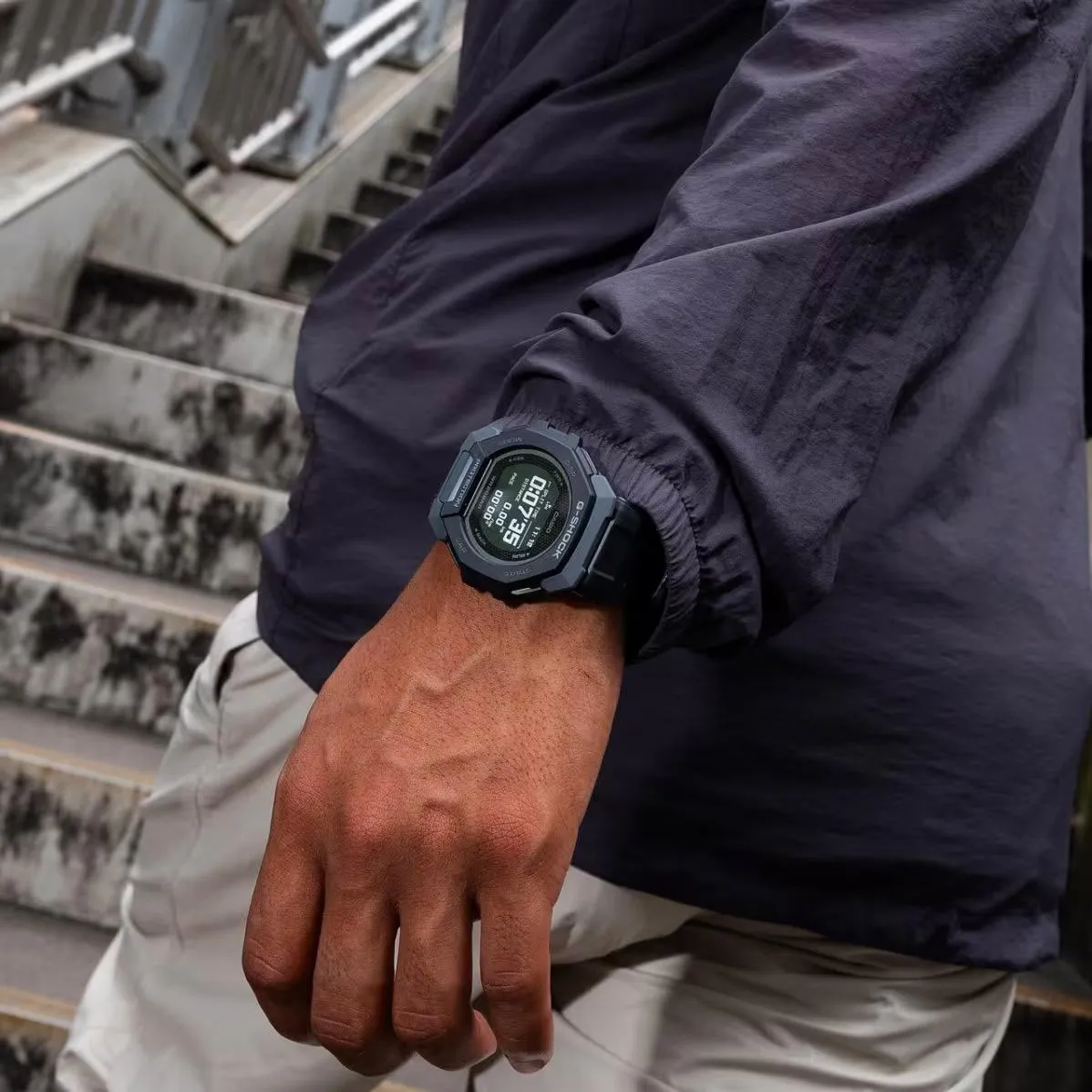 Наручные часы  Casio  G-Shock Casio GBD-300-1E (фото 3)