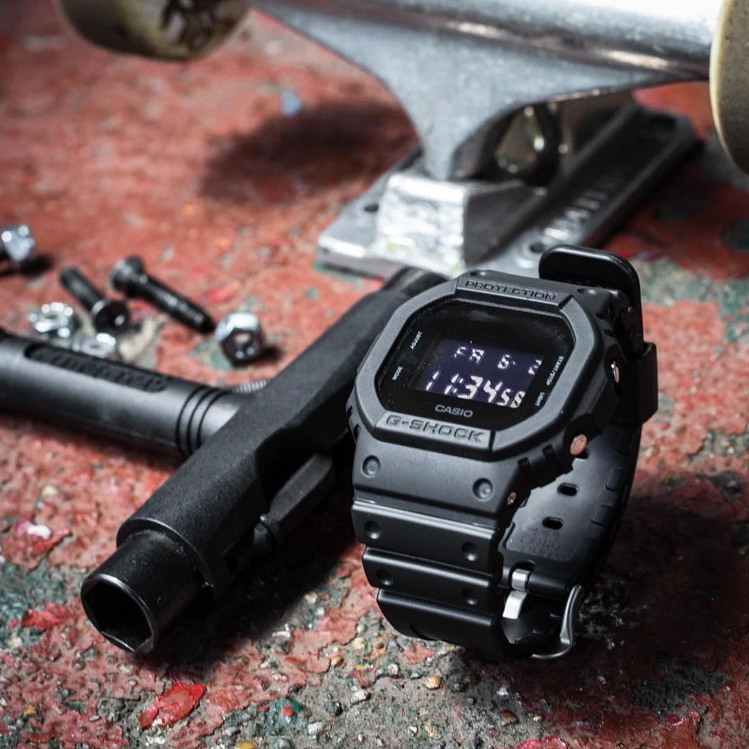 Наручные часы  Casio  G-Shock Casio DW-5600BB-1E (фото 24)