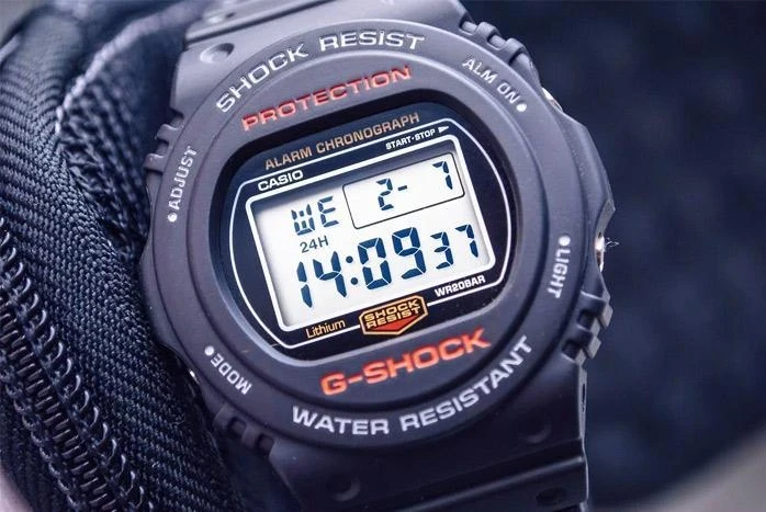 Часы  Casio  G-Shock Casio DW-5750E-1E (фото 7)