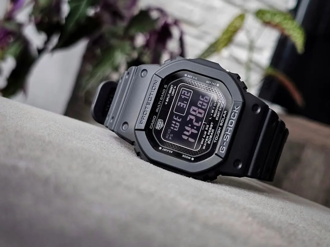 Часы  Casio  G-Shock Casio GW-5000HS-1E (фото 4)