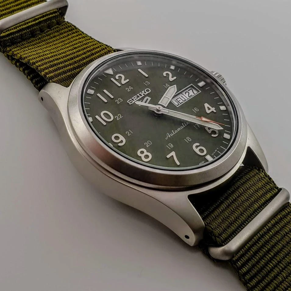 Часы  Seiko  Seiko 5 Sports Seiko SRPG33K1 (фото 8)