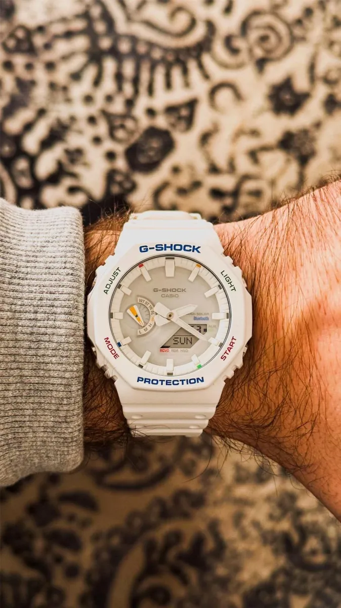 Часы  Casio  G-Shock Casio GA-B2100FC-7A (фото 2)