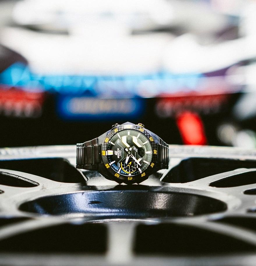 Наручные часы  Casio  Edifice Casio ECB-2200RC-1A9 (фото 2)