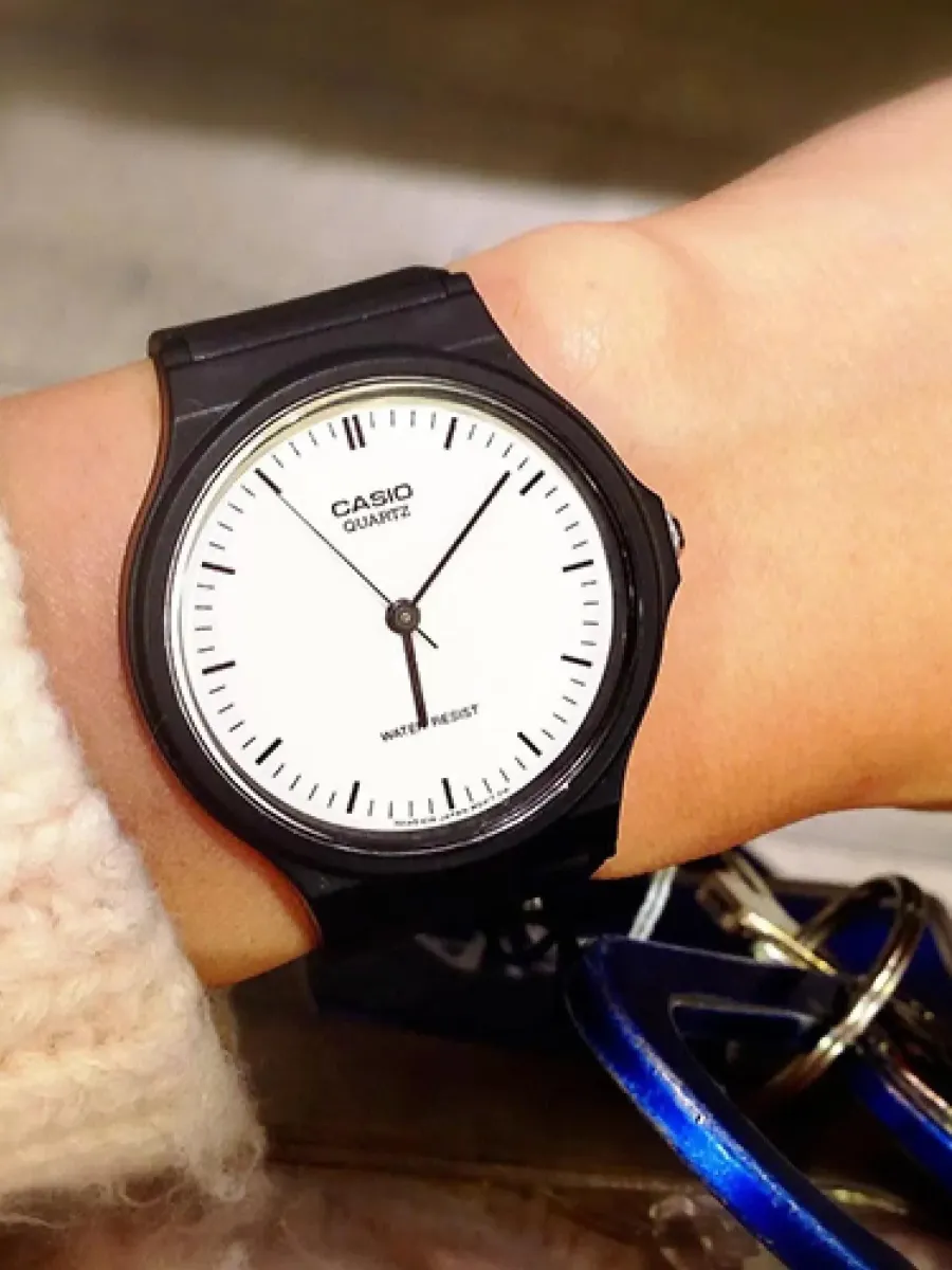 Часы  Casio  Collection Casio MQ-24-7E (фото 2)
