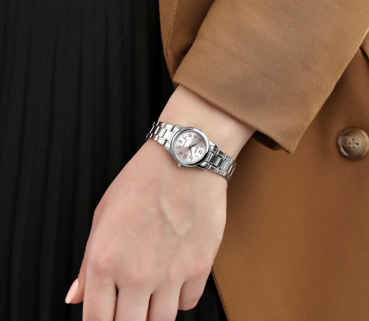 Наручные часы  Casio  Collection Casio LTP-V002D-4B (фото 2)