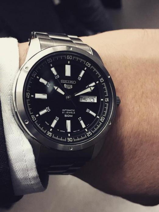 Наручные часы  Seiko  Seiko 5 Seiko SNKN13J1 (фото 4)