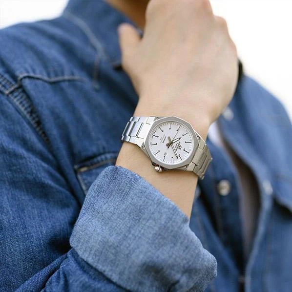Часы  Casio  Edifice Casio EFR-S108D-7A (фото 5)