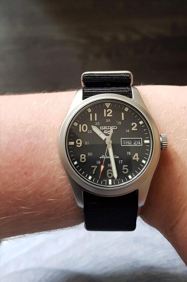 Наручные часы  Seiko  Seiko 5 Sports Seiko SRPG37K1 (фото 4)