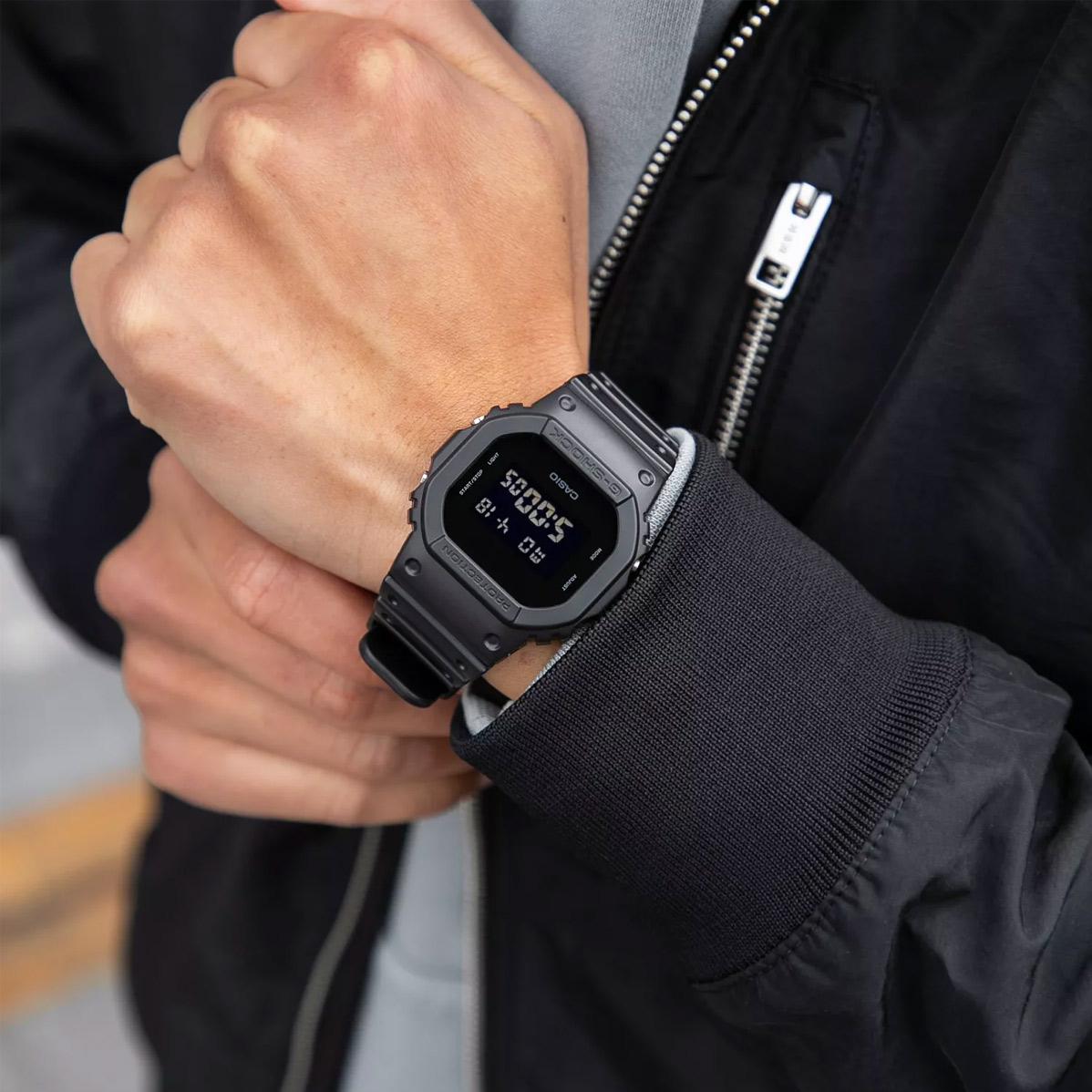 Наручные часы  Casio  G-Shock Casio DW-5600UBB-1E (фото 3)