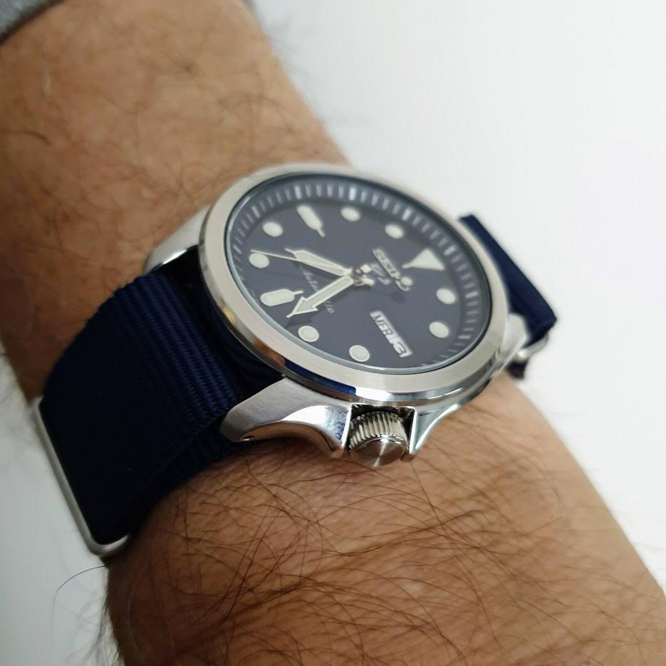 Наручные часы  Seiko  Seiko 5 Seiko SRPE63K1 (фото 6)
