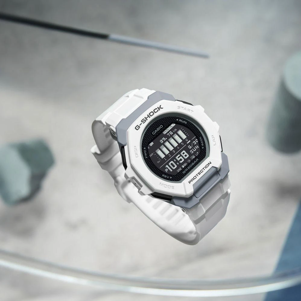 Часы  Casio  G-Shock Casio GBD-300-7E (фото 4)