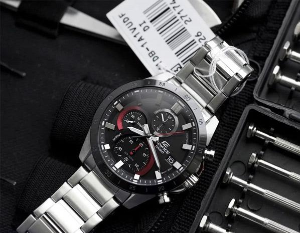 Наручные часы  Casio  Edifice Casio EFR-571DB-1A1 (фото 2)