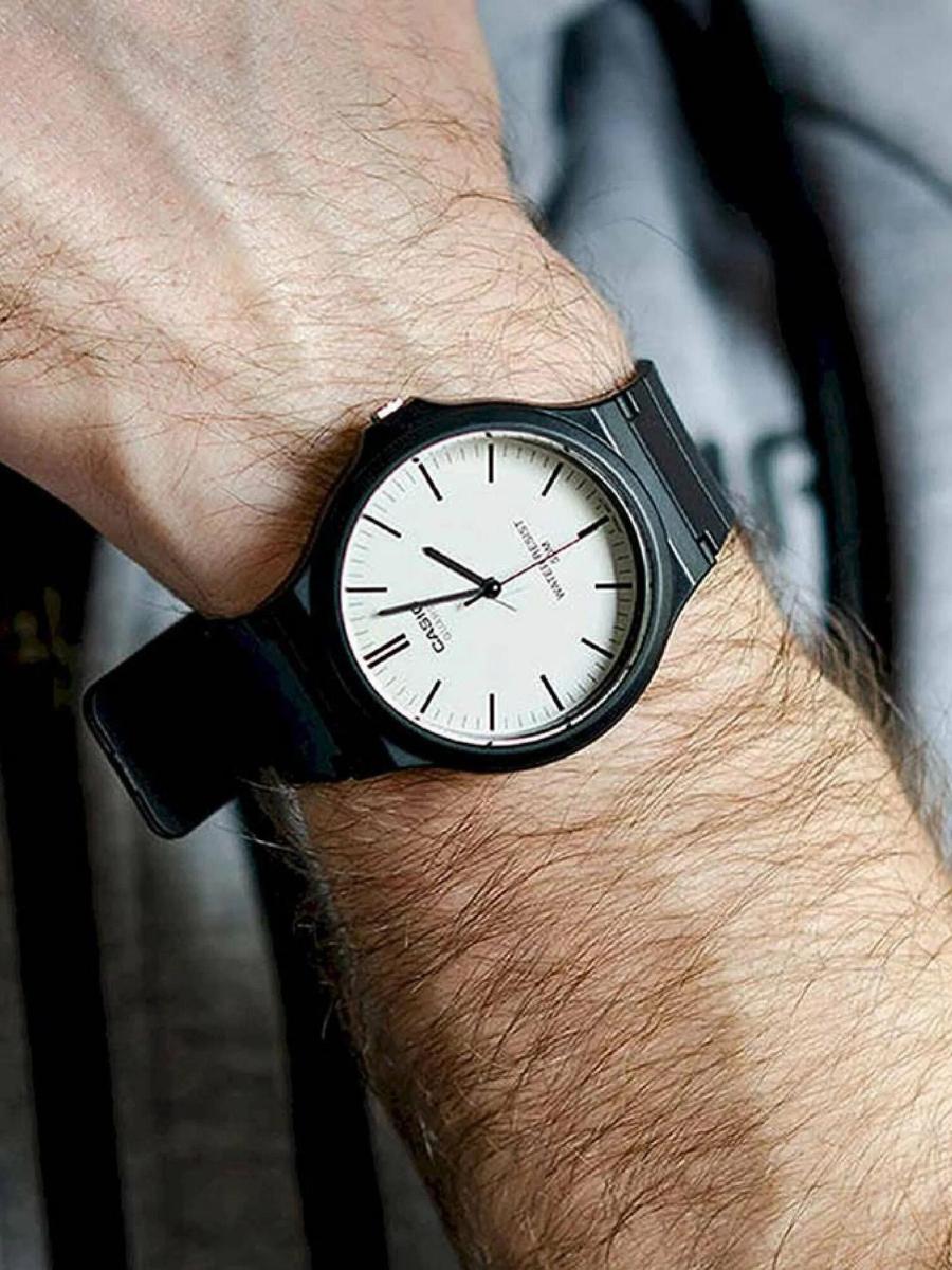 Наручные часы  Casio  Collection Casio MW-240-7E (фото 5)