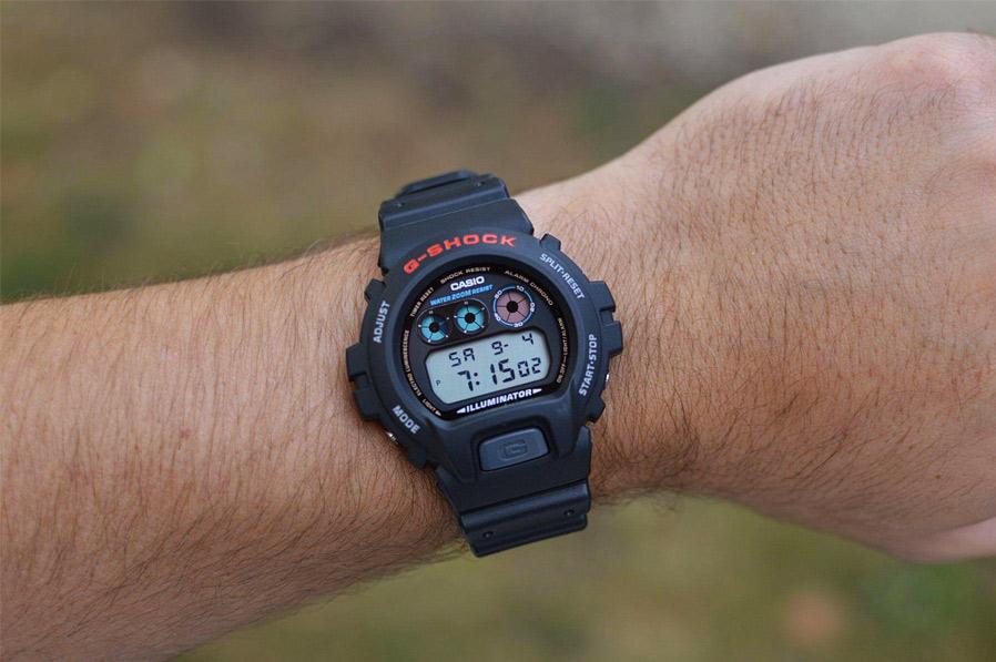 Наручные часы  Casio  G-Shock Casio DW-6900-1V (фото 2)