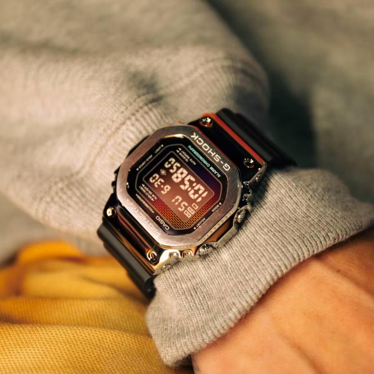 Наручные часы  Casio  G-Shock Casio GM-5600RW-1E (фото 6)