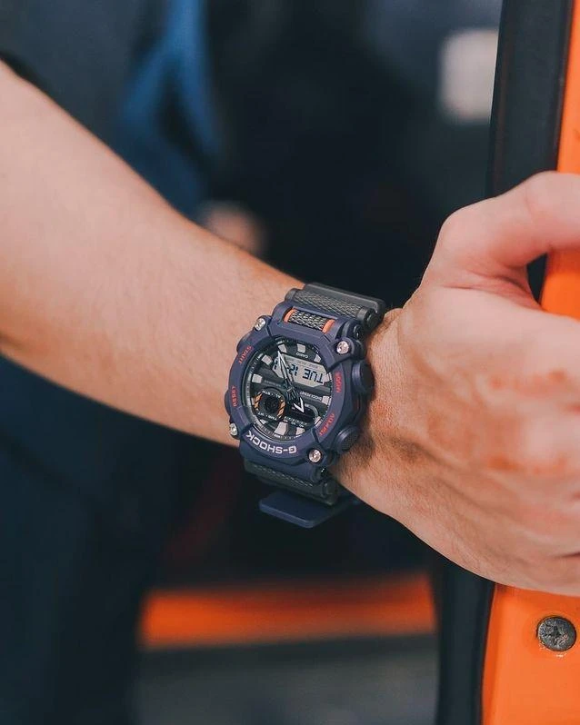 Часы  Casio  G-Shock Casio GA-900-2A (фото 3)