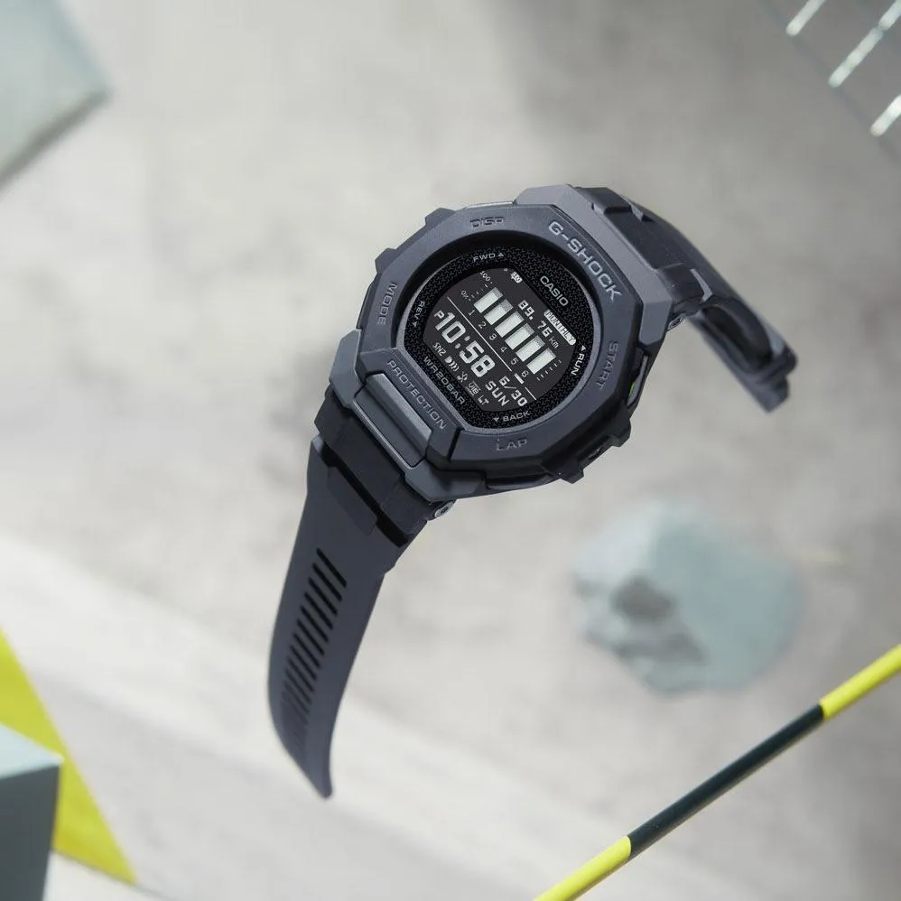 Часы  Casio  G-Shock Casio GBD-300-1E (фото 4)