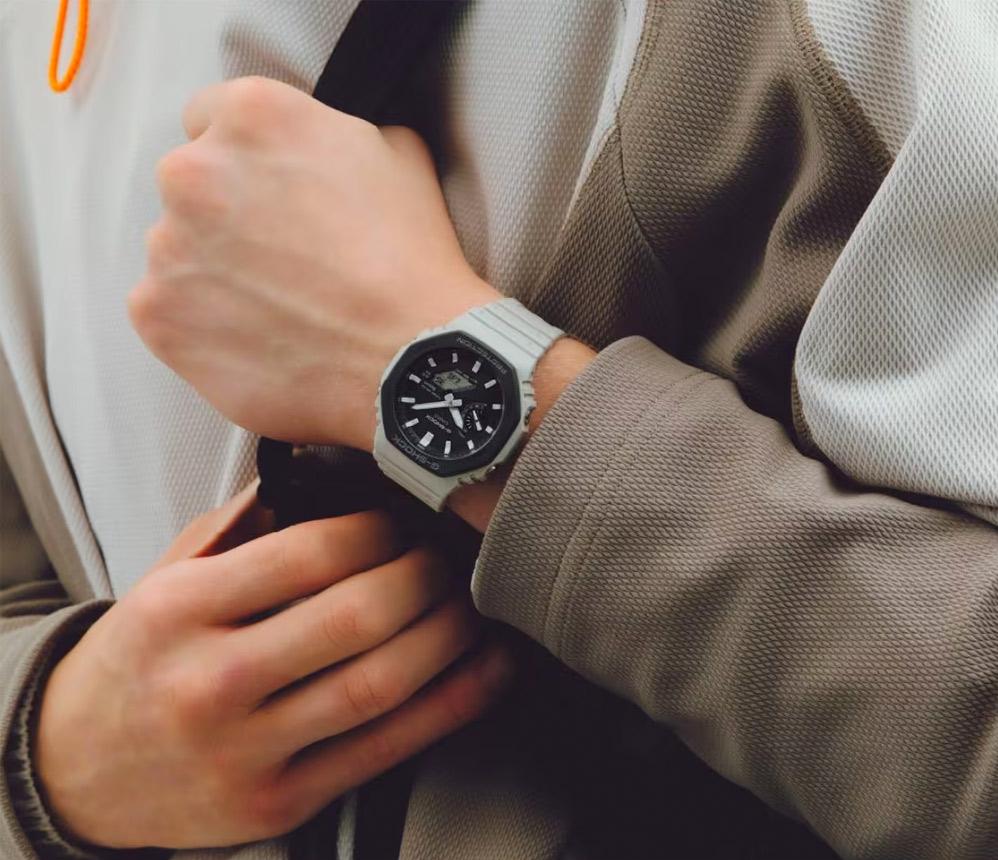 Наручные часы  Casio  G-Shock Casio GA-B2100LUU-5A (фото 2)