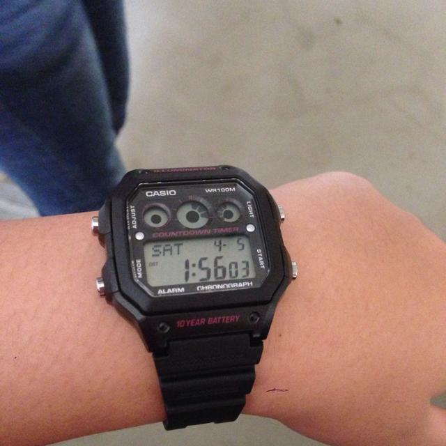Наручные часы  Casio  Collection Casio AE-1300WH-1A2 (фото 2)