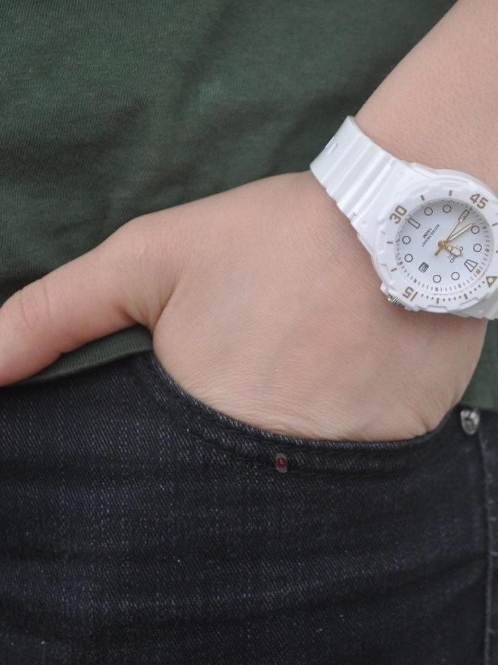 Наручные часы  Casio  Collection Casio LRW-200H-7E2 (фото 3)