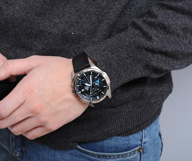 Наручные часы  Casio  Edifice Casio EFR-556L-1A (фото 9)