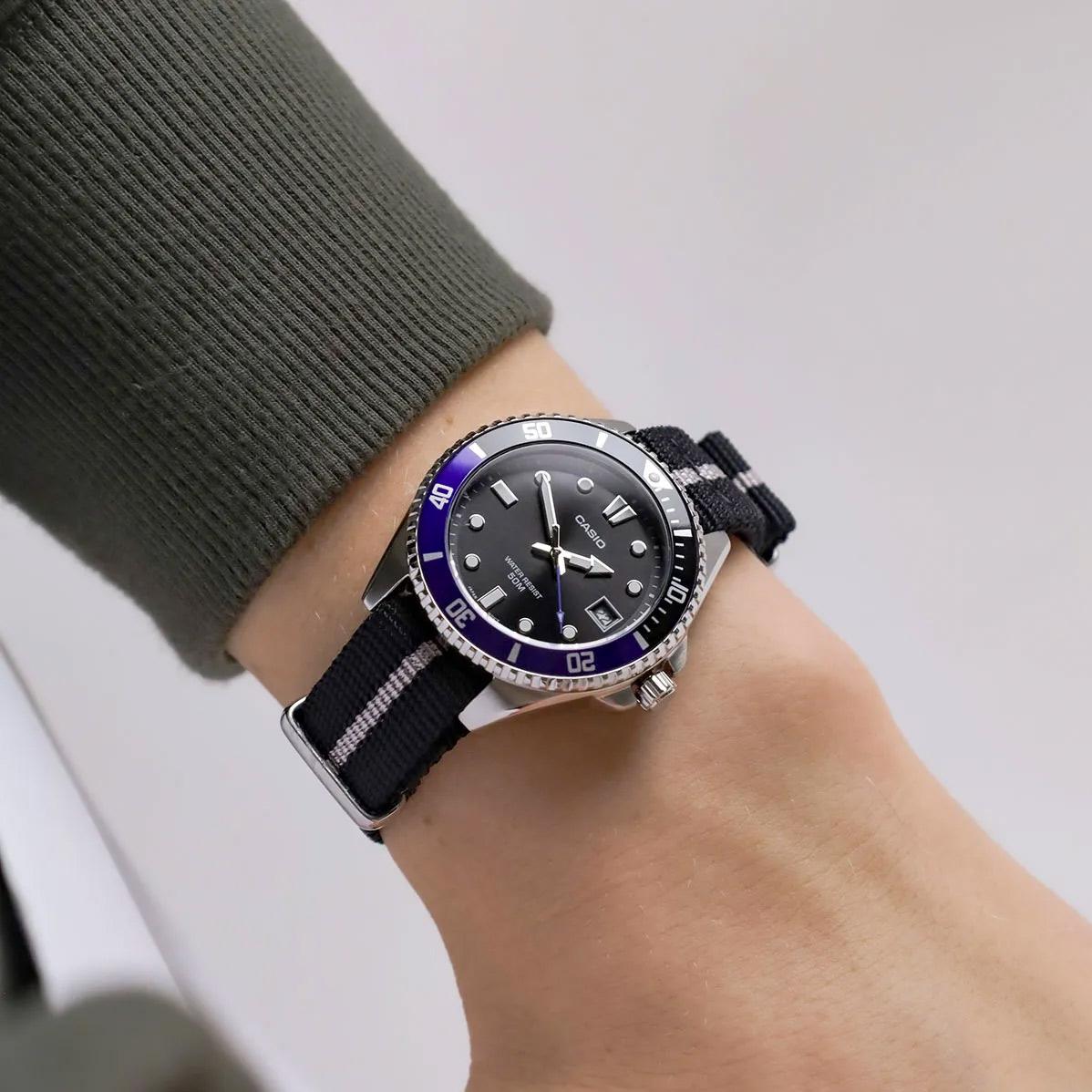 Наручные часы  Casio  Collection Casio MDV-10C-1A2 (фото 3)