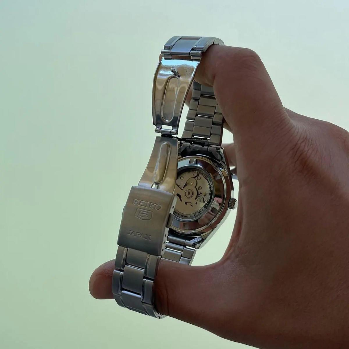 Наручные часы  Seiko  Seiko 5 Seiko SNKP21J1 (фото 3)
