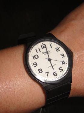 Наручные часы  Casio  Collection Casio MQ-24-7B2 (фото 5)