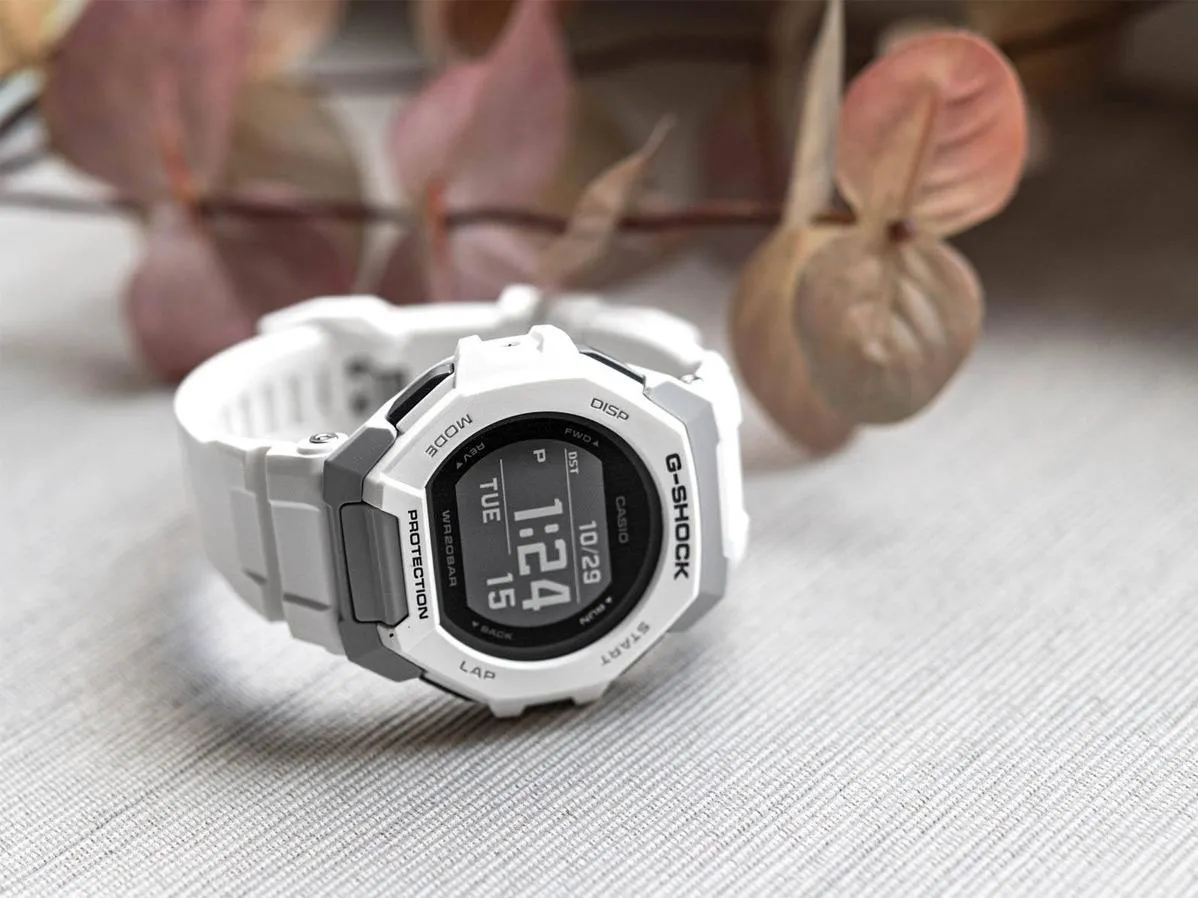 Часы  Casio  G-Shock Casio GBD-300-7E (фото 3)