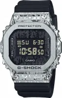 Наручные часы Casio GM-5600GC-1E