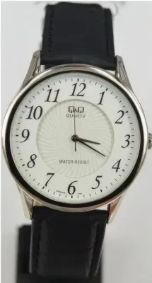 Q&Q Q948J304Y