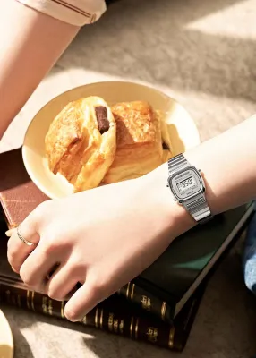 Casio LA-670WEA-7E