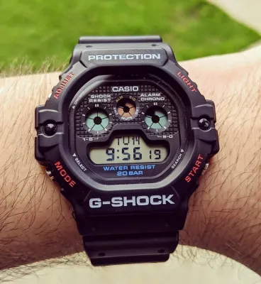 Casio DW-5900-1E