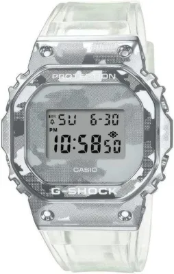 Casio GM-5600SCM-1E