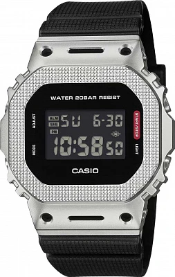 Casio GM-5600M-1