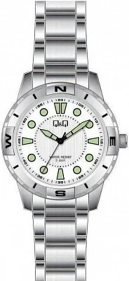 Q&Q Superior QB00J201Y