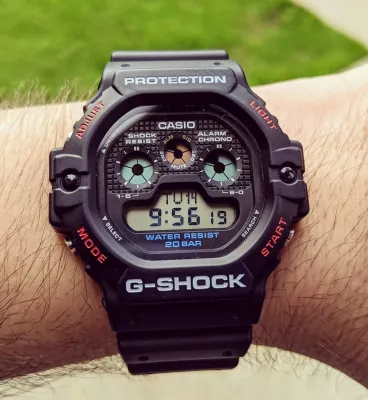Casio DW-5900-1E