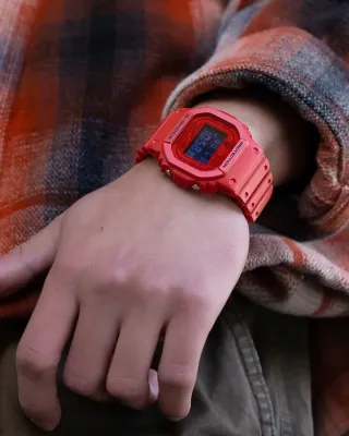 Casio DW-5600RRB-4E