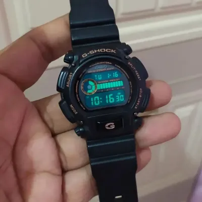 Casio DW-9052GBX-1A4