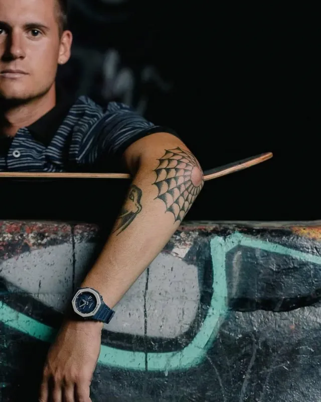 Наручные часы  Casio  G-Shock Casio GA-2110ET-2A (фото 2)