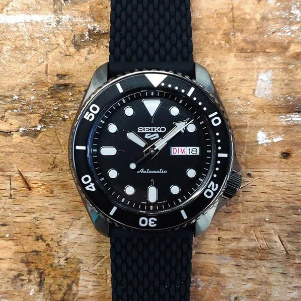 Наручные часы  Seiko  Seiko 5 Sports Seiko SRPD65K2 (фото 4)