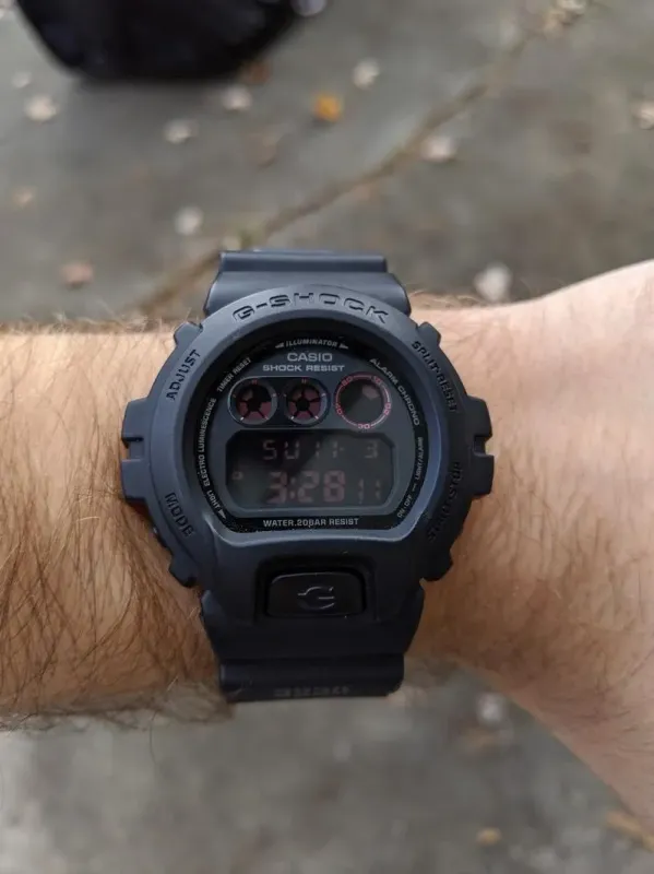 Наручные часы  Casio  G-Shock Casio DW-6900MS-1E (фото 4)