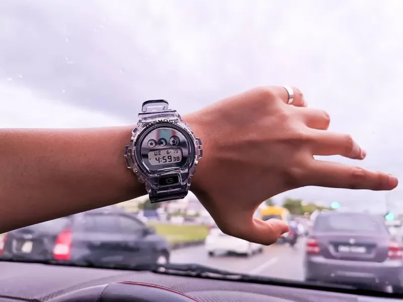 Наручные часы  Casio  G-Shock Casio DW-6900SK-1E (фото 3)