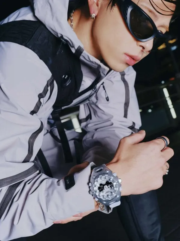 Casio GA-V01A-8A