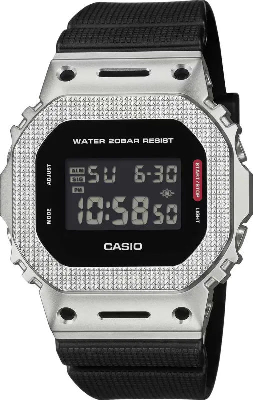 Casio GM-5600M-1