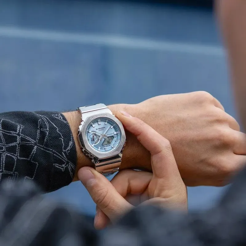 Casio GM-2110D-2A