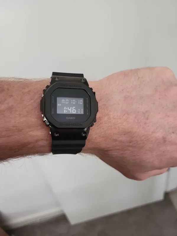 Casio GM-5600UB-1E