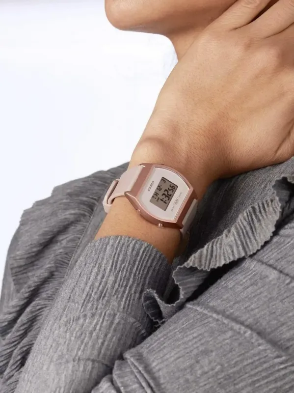 Наручные часы  Casio  Collection Casio LW-204-4A (фото 2)