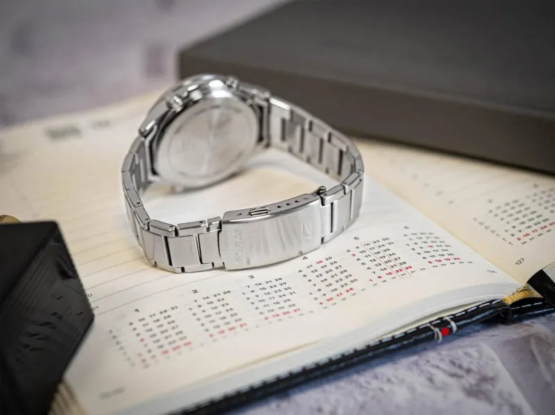 Наручные часы  Casio  Edifice Casio EFV-C120D-2A (фото 4)