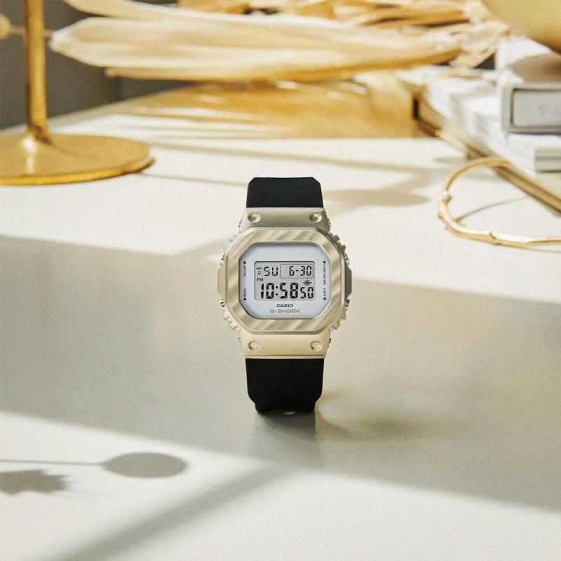 Наручные часы  Casio  G-Shock Casio GM-S5600BC-1E (фото 2)